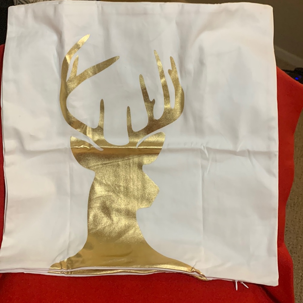 Lewondr Christmas pillow covers